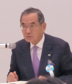 石塚氏