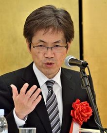 井上氏